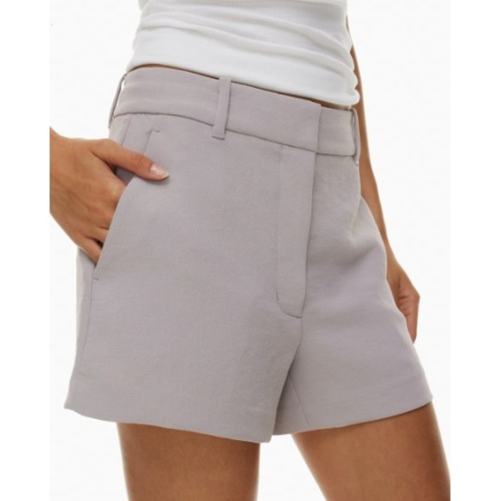 Wilfred High Waist Tailored Shorts in Light Gray